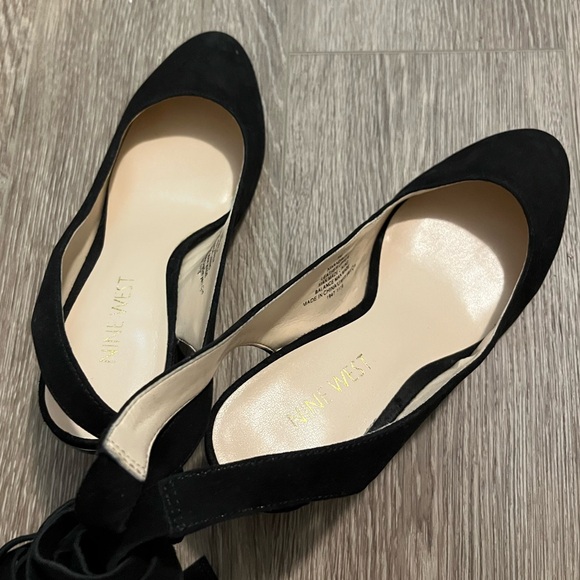 Nine West black Suede Leather cross straps heels - Picture 4 of 7